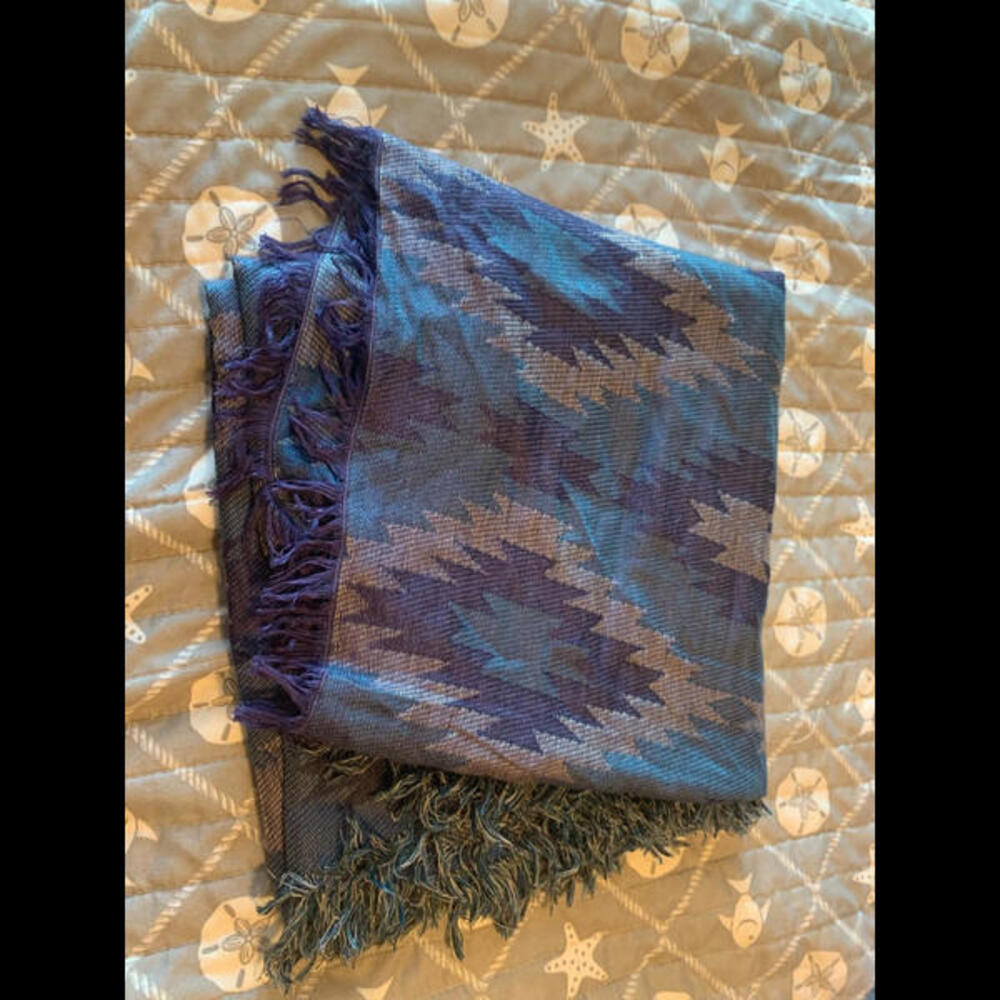 Geometric print fringe scarf